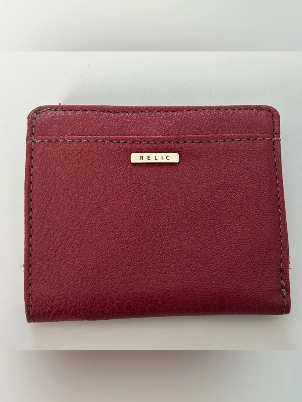 Relic Red Faux Leather Compact Bifold Wallet Polka Dot Lining RLS2645
